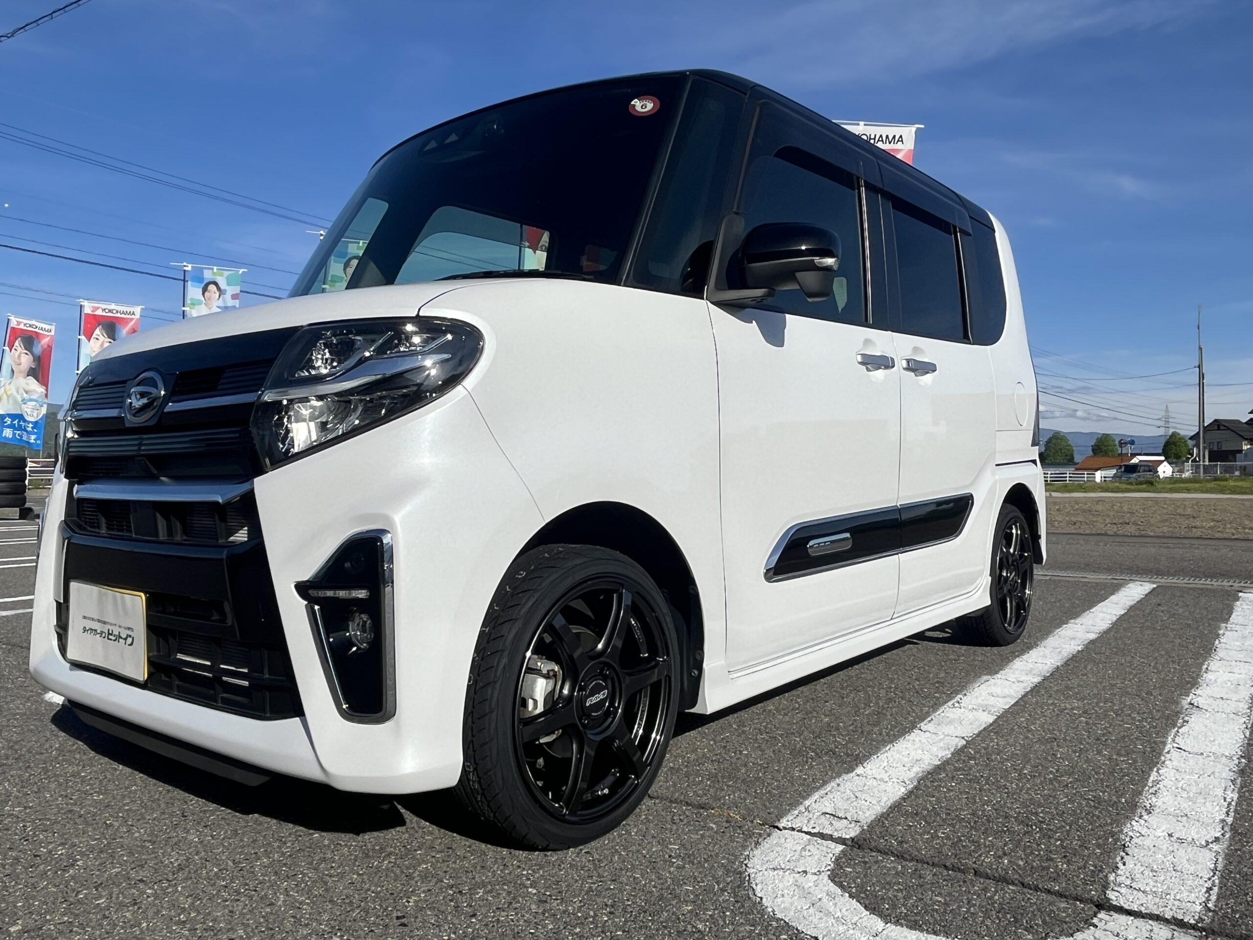 DAIHATSU タント カスタム | タイヤはピットイン